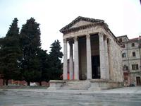 Pula, Augustustempel 