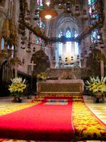 Zentrale Baldachin von Antoni Gaudí