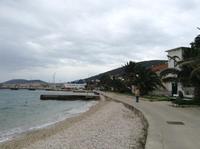 die Uferpromenade von Preko