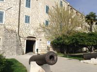 Stadtmauer und Fassade von Sibenik