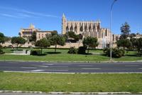 0413 Bus 1 - Mallorca_Palma_Kathedrale und Sommersitz der Königsfamilie