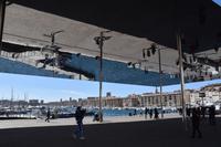 0686 Bus 1 - Marseilles_Miroir ombrière