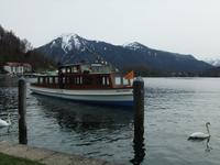 Unser Ausflugsschiff legt in Tegernsee an