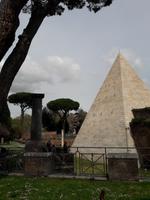 15_Rom_Cestio_Pyramide_2