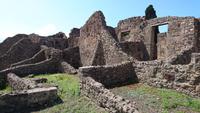 Häuser mit verschiedenen Räumen in Pompeji