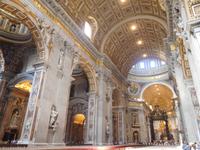 Petersdom oder die Basilika Sankt Peter im Vatikan in Rom (5)