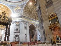 Petersdom oder die Basilika Sankt Peter im Vatikan in Rom (7)