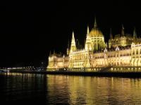 Ausfahrt aus Budapest-Parlament