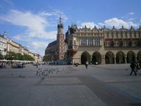 Krakow, Blick vom Rynek über die Tuchhallen zur Marienkirche
