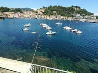 Im Hafen von Porto Azzurro.