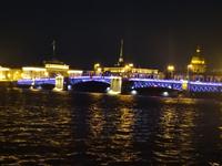 Lichterfahrt, Blick auf die noch geschlossene Palast-Brücke