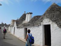 Alberobello und die Rundbauten, sogennante Trulli (Apulien - Italien) (4)