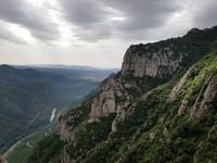 Kloster und Wanderund in Montserrat Berglandschaft (11)