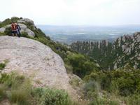 Kloster und Wanderund in Montserrat Berglandschaft (19)