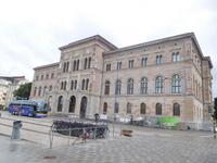 Stockholm_Nationalmuseum_Stühler (2)