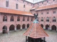 Ein Gewitter überrascht uns in der Marienburg