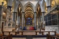 0587 Salisbury Cathedral, Chor mit Altar