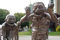 Die lachenden Männer an der English Bay