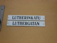 Helsinki: Lutherstrasse, finnisch und schwedisch