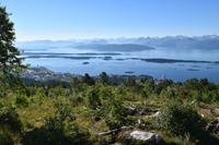 078 Molde, Blick vom Varden auf den Moldefjord und die Romsdaler Alpen