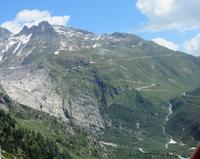 Fahrt über den Grimselpass - Blick zur Furka-Pass-Straße und zum Bett des Rhonegletschers