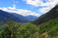 Blick vom Schnalser Waalweg ins Tal 