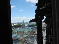 Blick vom Turm von St, Nikolai auf das Rathaus