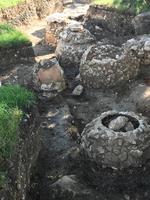 Weinherstellung in Keramikgefäßen 