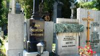 Vysehrad Ehrenhain Grab Jan Neruda