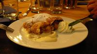 1. Abend - leckerer Apfelstrudel