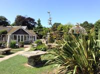 schöne Gartenanlage