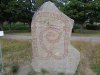 Runenstein, 11. Jh. vor Schloß Gripsholm