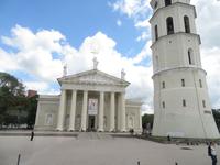 Rundreise Baltikum - Kathedrale mit freistehendem Glockenturm in Vilnius