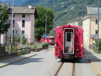 Fahrt mit dem Bernina-Express - der Zug wird zur Straßenbahn