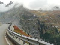 Blick von der Grimselpassstraße zur Furkapassstraße