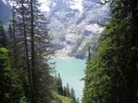 Wanderung über den Heuberg mit Blick auf den Oeschinensee