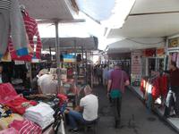 Besuch auf dem Wochenmarkt von Sheki