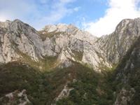 Fahrt durch den Moraca-Canyon von Podgorica nach Kolasin