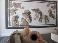 Mosaik und Amphoren im Nationalmuseum von Reggio Calabria