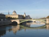 Blick zur Ile de la Cite mit Conciergerie