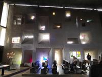 In der Kapelle von Ronchamp