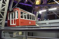 Gondel des Riesenrads beim Einstiegspunkt