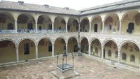 Assisi (Kirche des Heiligen Franziskus - Kreuzgang)