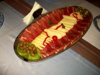 Schinken und Käse aus Montenegro