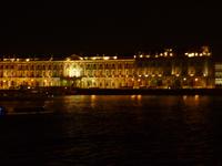 Winterpalais bei Nacht