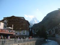 Hotel Perren und Blick aufs Matterhorn