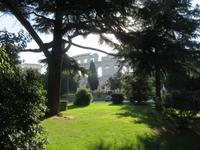 Park in Pula mit Blick auf Amphitheater