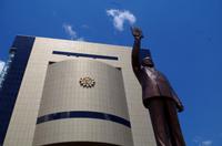 Windhoek - Unabhängigkeitsmuseum und Statue von Sam Nujoma