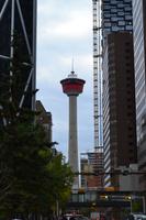 Spaziergang durch die Innenstadt von Calgary - Calgary Tower