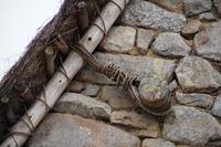 Befetsigung des Daches an einem Zapfen 